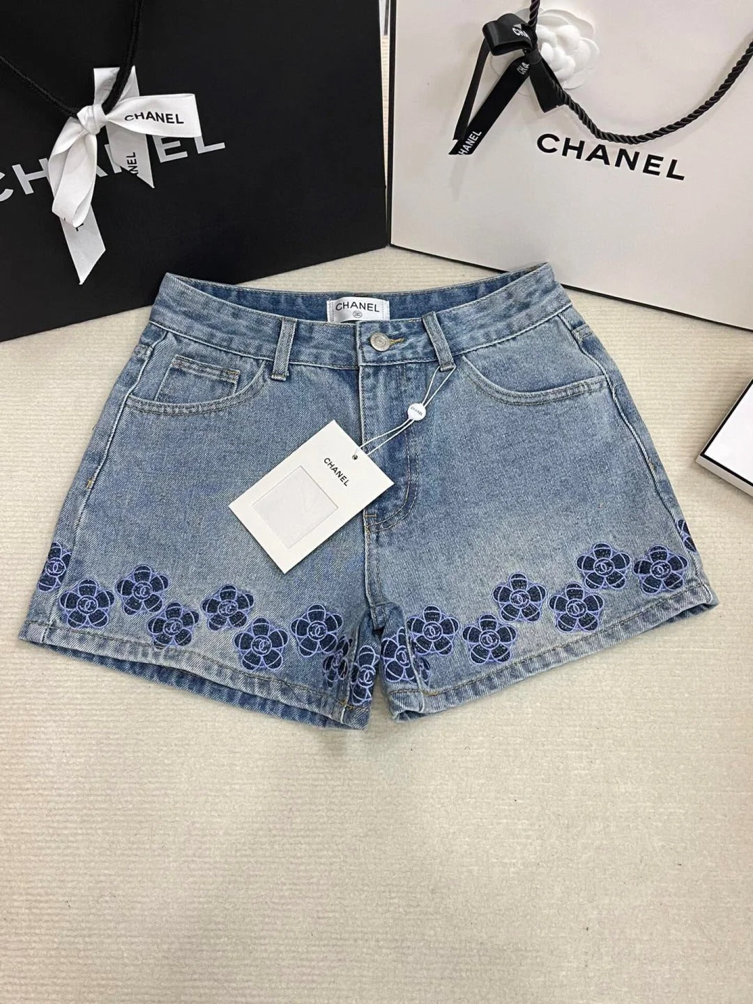 camellia embroidered shorts