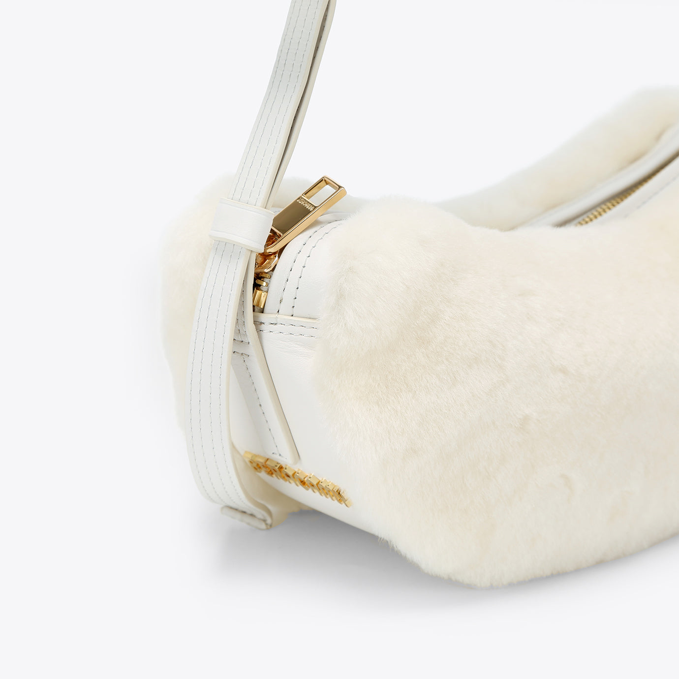 ACAJU CASHEW Petite Bag - Shearling Cream